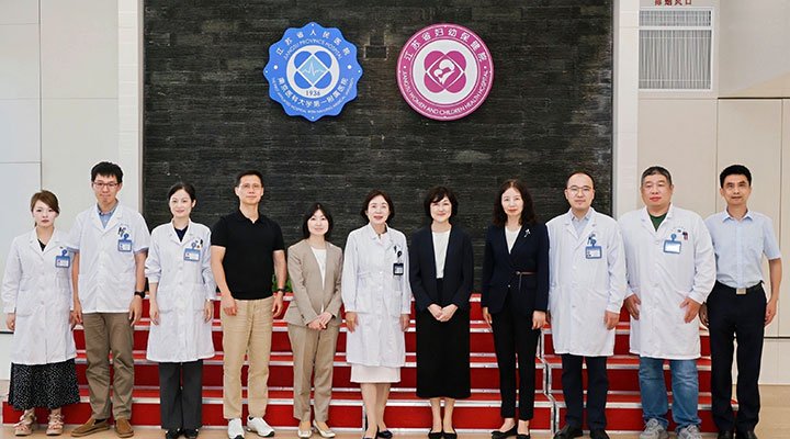 江蘇省人民医院を訪問